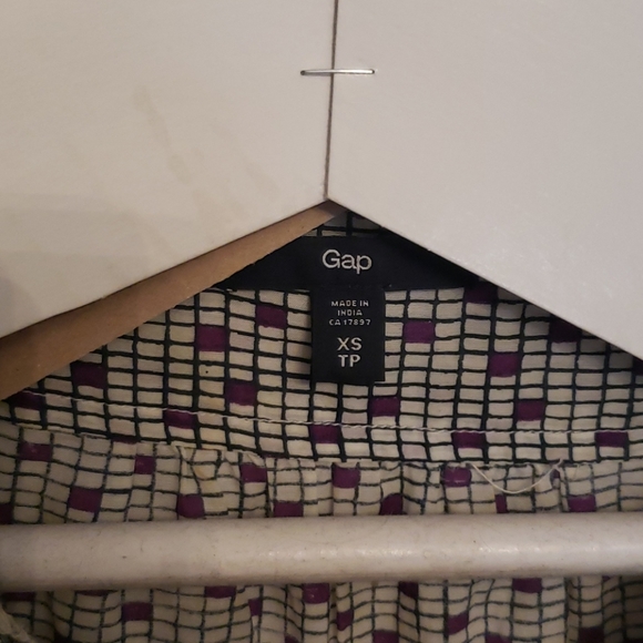 Gap sleeveless blouse - Picture 3 of 3